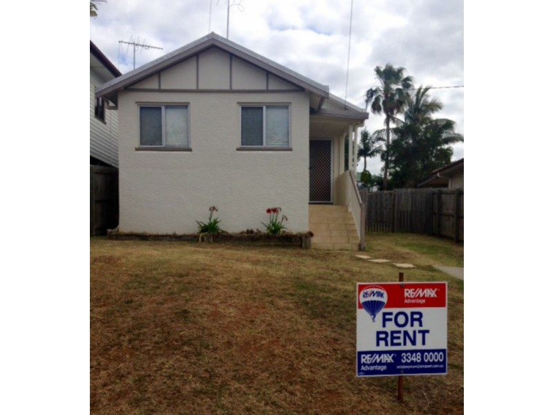 25 Bernays Street, Wynnum West QLD 4178