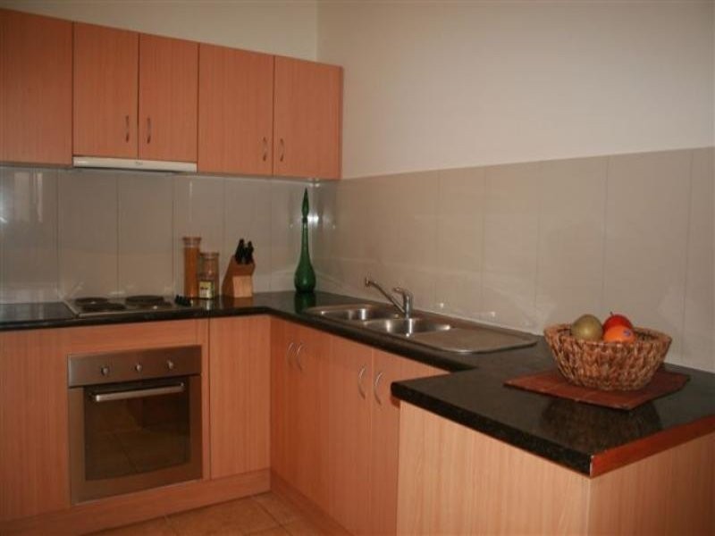 25 Bernays Street, Wynnum West QLD 4178