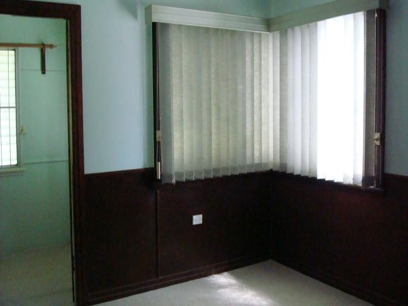 2 Cranston Street, Wynnum West QLD 4178