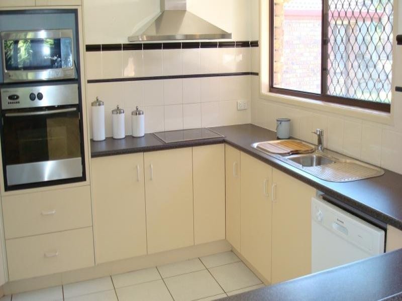 9 Cunningham Court, Wynnum West QLD 4178