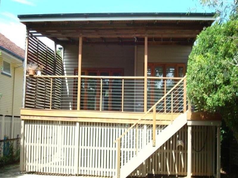 35 Moreton Avenue, Wynnum QLD 4178