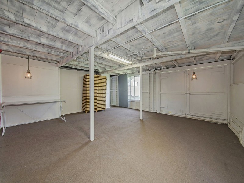 25 Gordon Parade, Manly QLD 4179