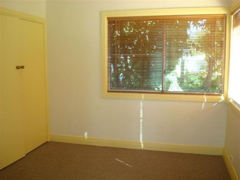 11 Roseneath Parade, Wynnum West QLD 4178