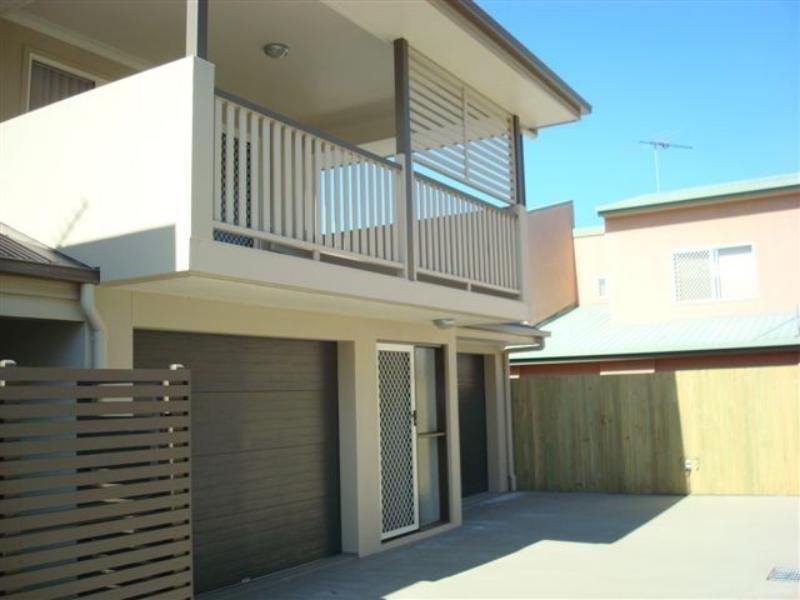 2/151 Pine Street, Wynnum QLD 4178