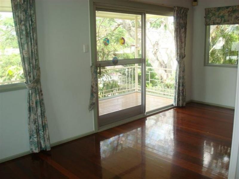 49 Tamaree Avenue, Wynnum QLD 4178