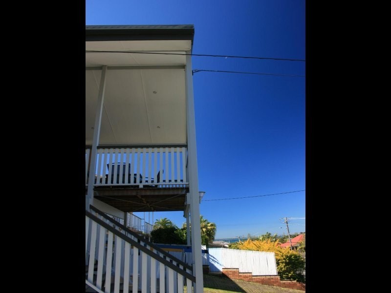 75 Glenora Street, Wynnum QLD 4178