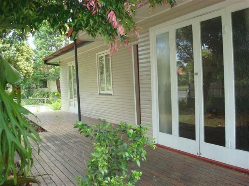 20 Duncan Street, Wynnum West QLD 4178
