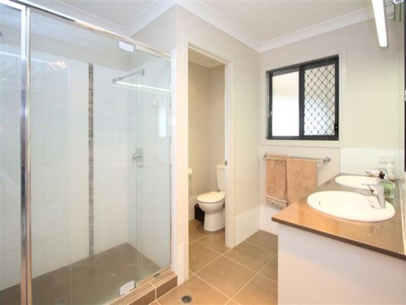 5 Raife Close, Wellington Point QLD 4160