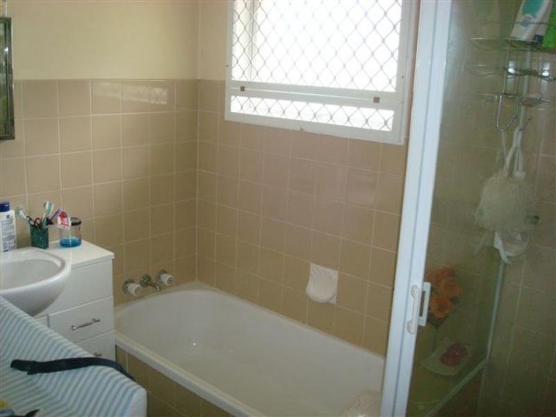 72 Cranleigh Street, Wynnum West QLD 4178