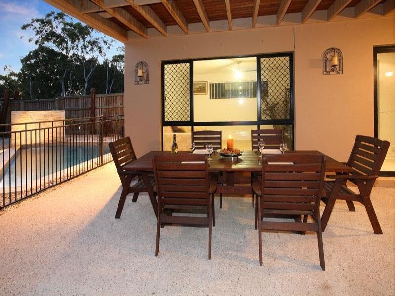 13 Chipping Close, Wakerley QLD 4154