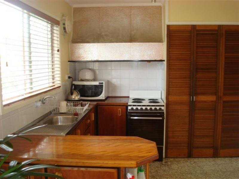 46 Roseberry Parade, Wynnum West QLD 4178