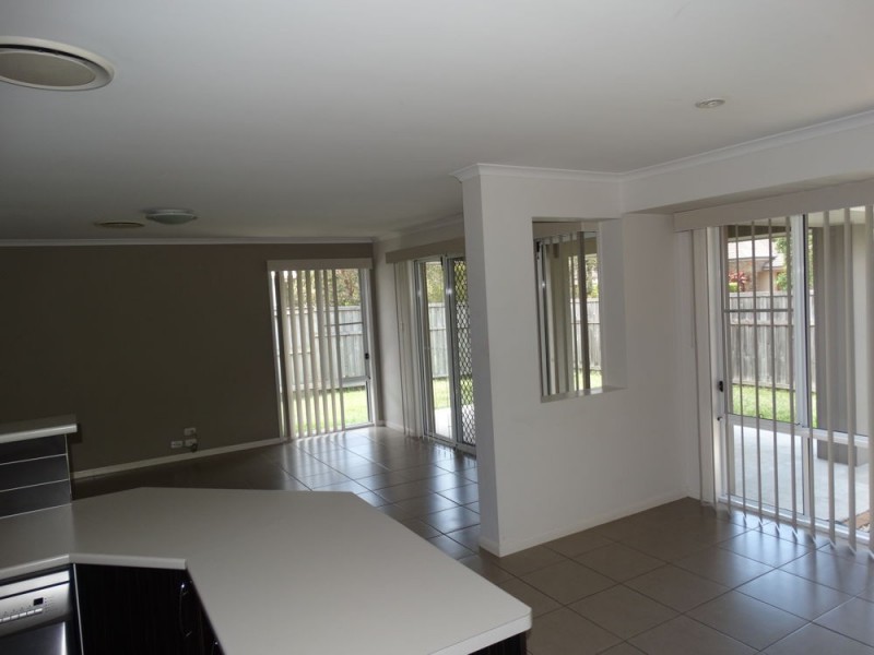 1 Paperbark Place, Wakerley QLD 4154