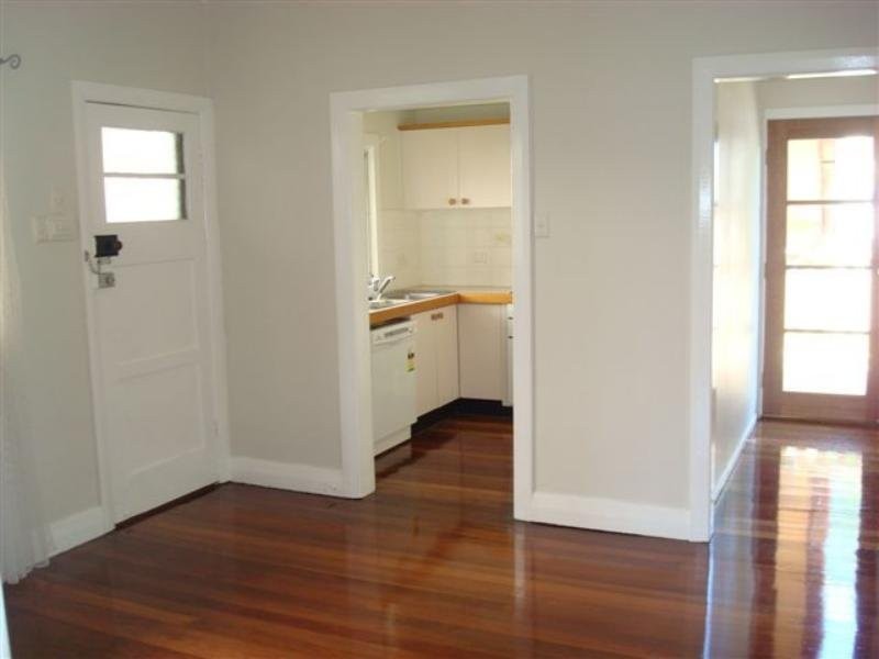 53 Gannon Avenue, Manly QLD 4179