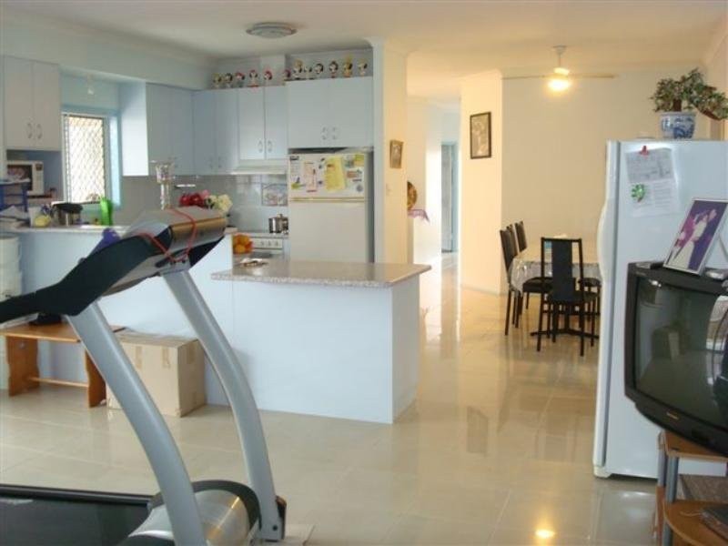 59 Amanda Street, Wynnum West QLD 4178