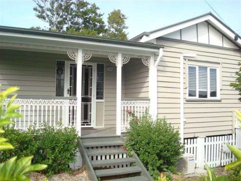 54 Crown Street, Wynnum QLD 4178