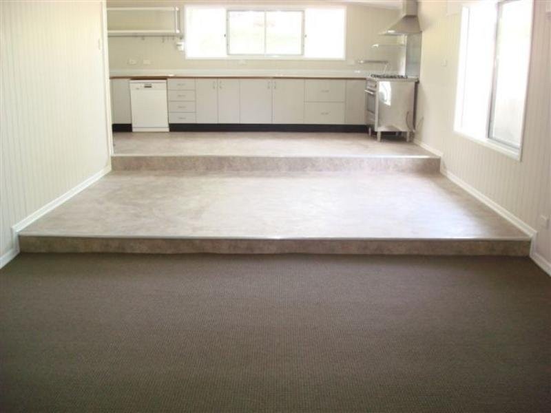 54 Crown Street, Wynnum QLD 4178