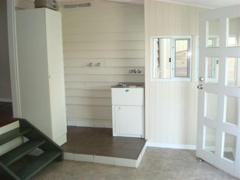 54 Crown Street, Wynnum QLD 4178