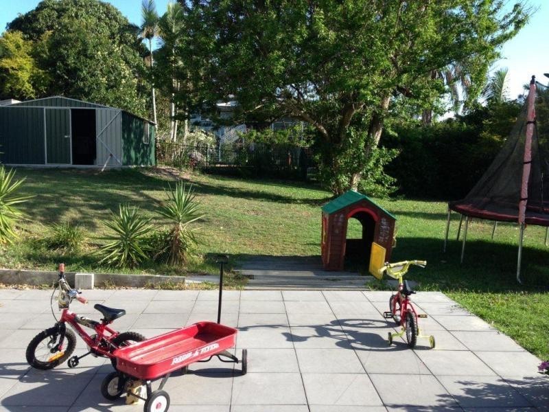 54 Crown Street, Wynnum QLD 4178