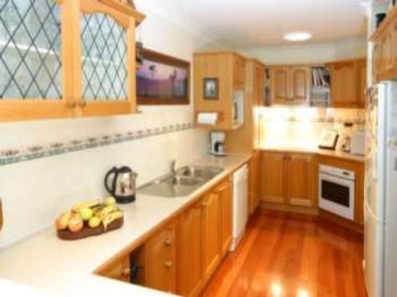 22 Stewart Parade, Manly QLD 4179