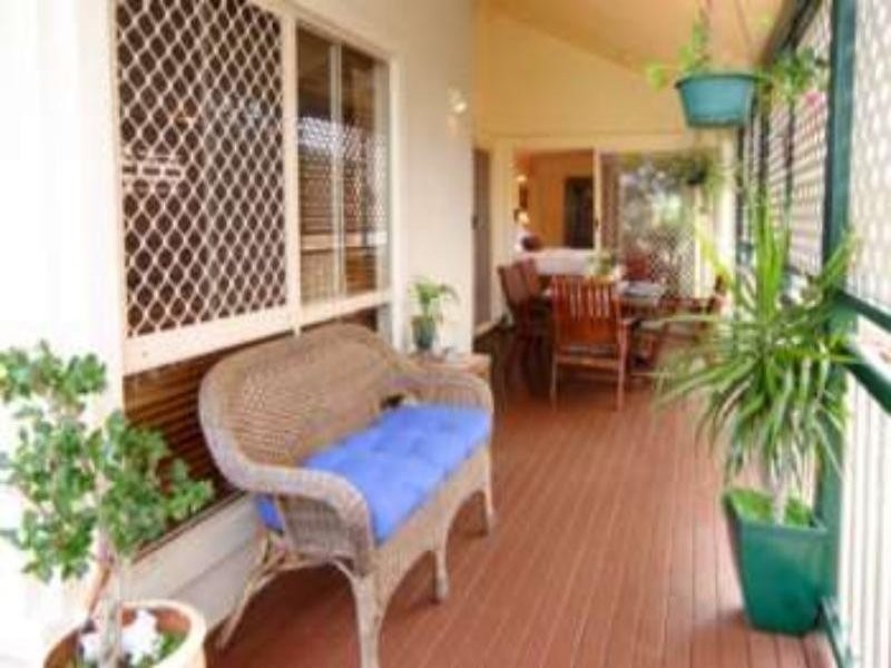 22 Stewart Parade, Manly QLD 4179