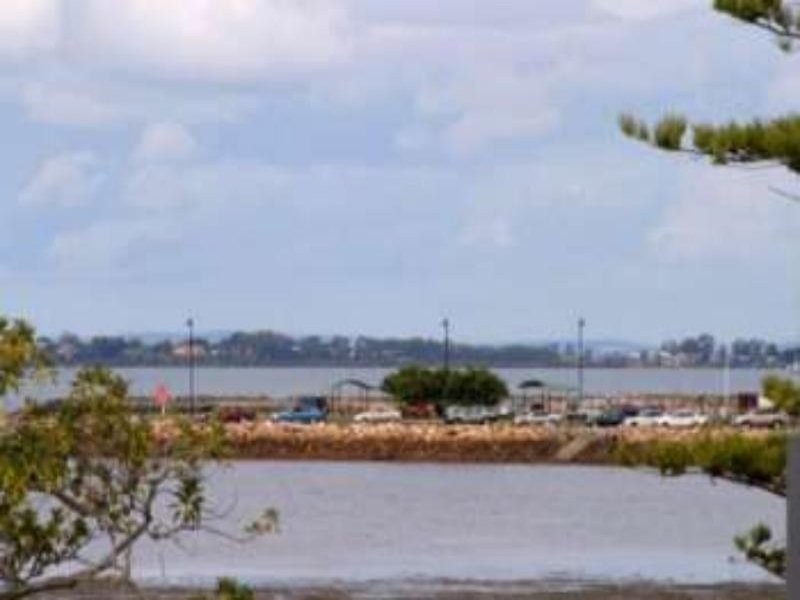 22 Stewart Parade, Manly QLD 4179