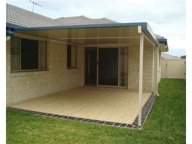 92 School Road, Wynnum West QLD 4178