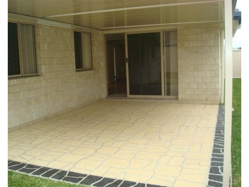 92 School Road, Wynnum West QLD 4178