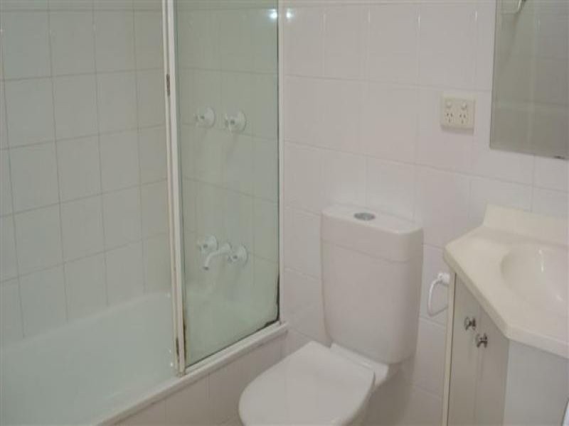 1/169 Melville Terrace, Manly QLD 4179