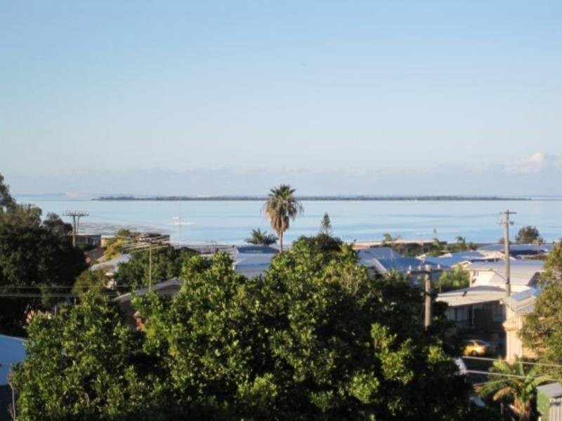 1/169 Melville Terrace, Manly QLD 4179