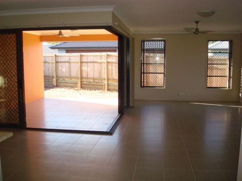 4 Begonia Court, Wynnum West QLD 4178