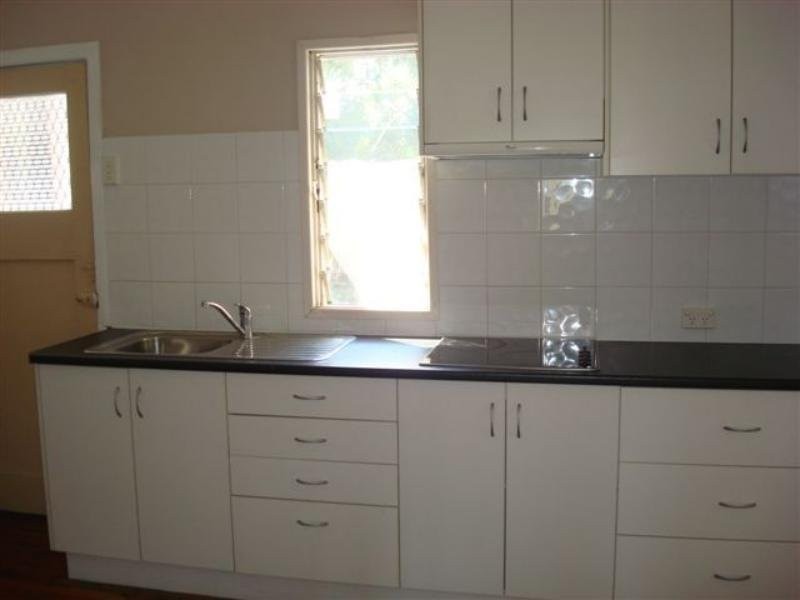 250 Whites Road, Lota QLD 4179