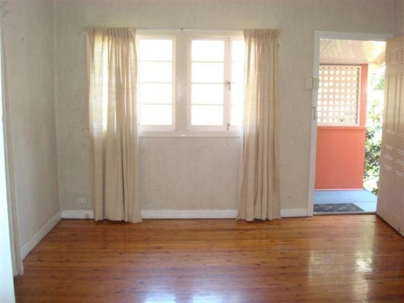 250 Whites Road, Lota QLD 4179