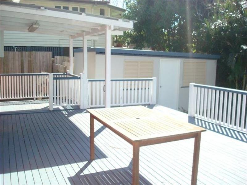 250 Whites Road, Lota QLD 4179