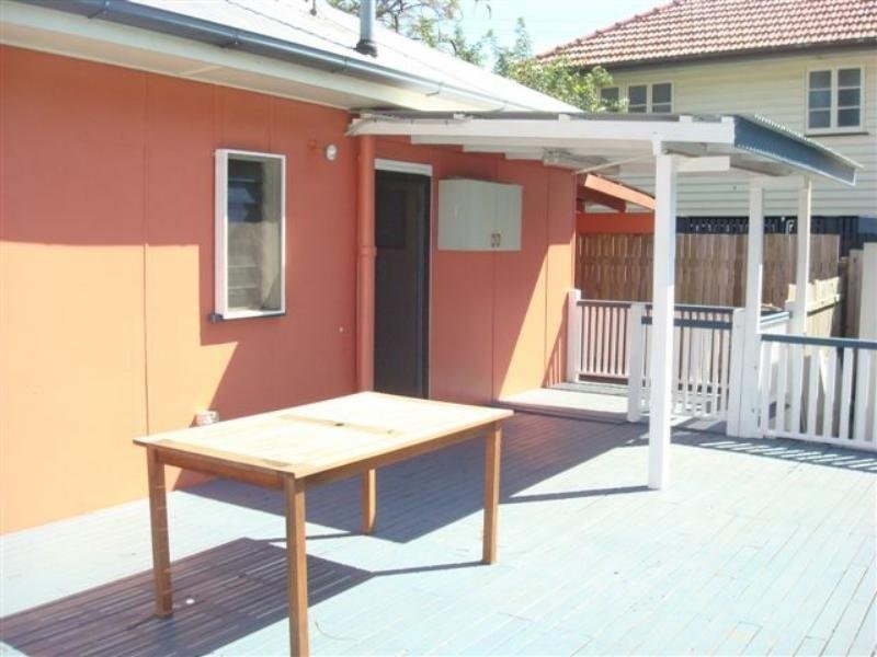 250 Whites Road, Lota QLD 4179