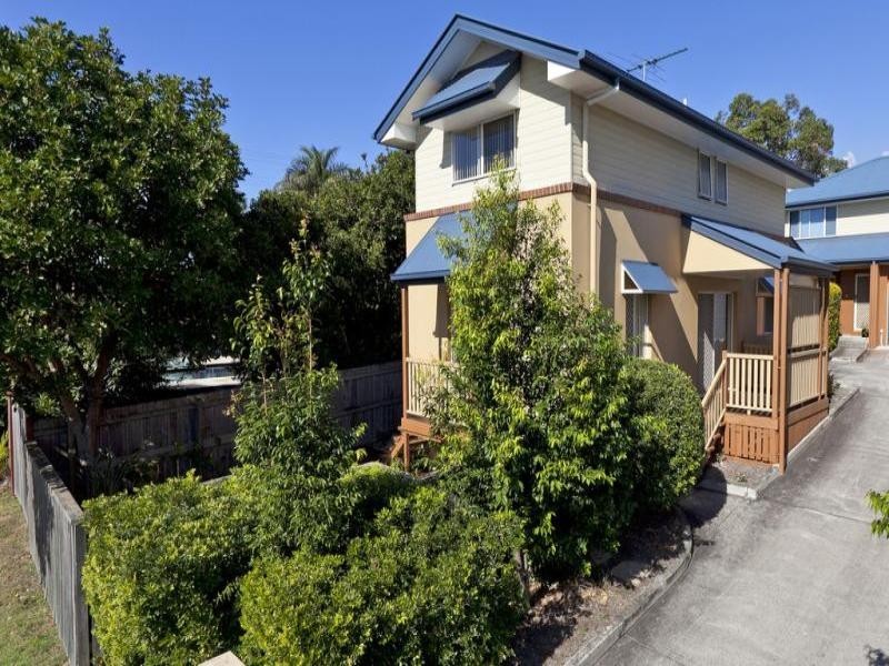 4/12 Yamboyna Street, Manly QLD 4179