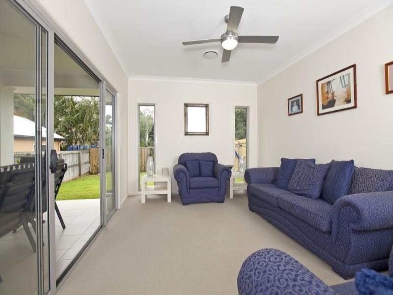 27 Carnation Road, Manly West QLD 4179