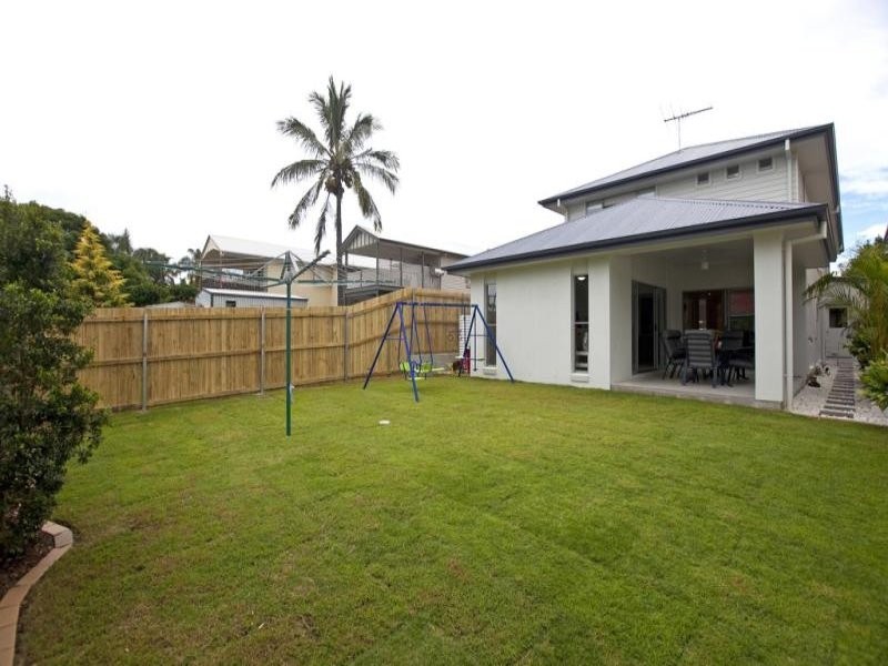 27 Carnation Road, Manly West QLD 4179