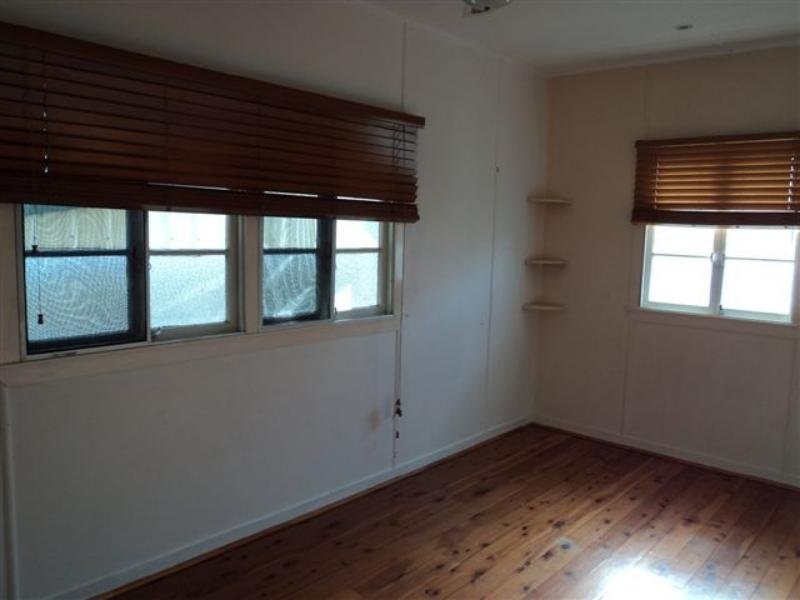 11 Haig Street, Wynnum QLD 4178