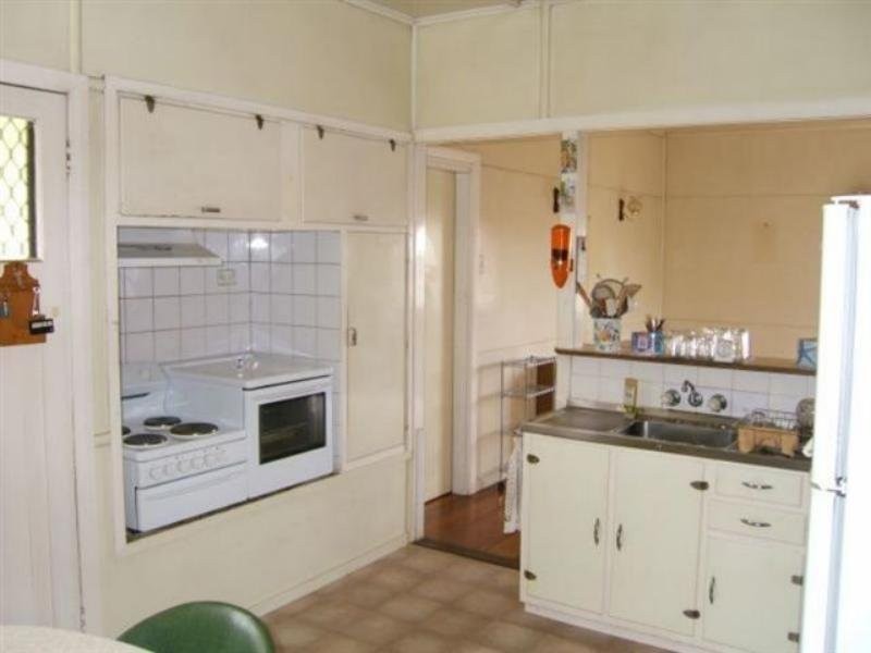 141 West Avenue, Wynnum QLD 4178