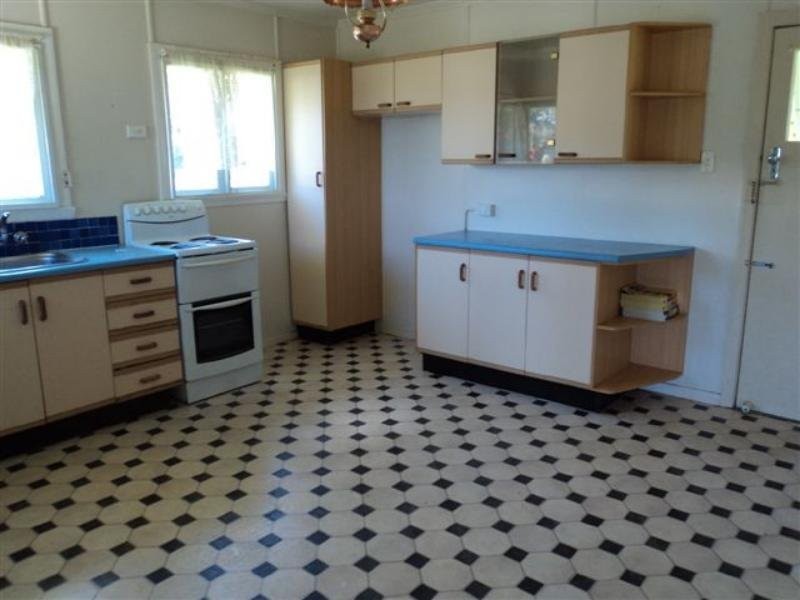 4 Wyeth Street, Wynnum QLD 4178