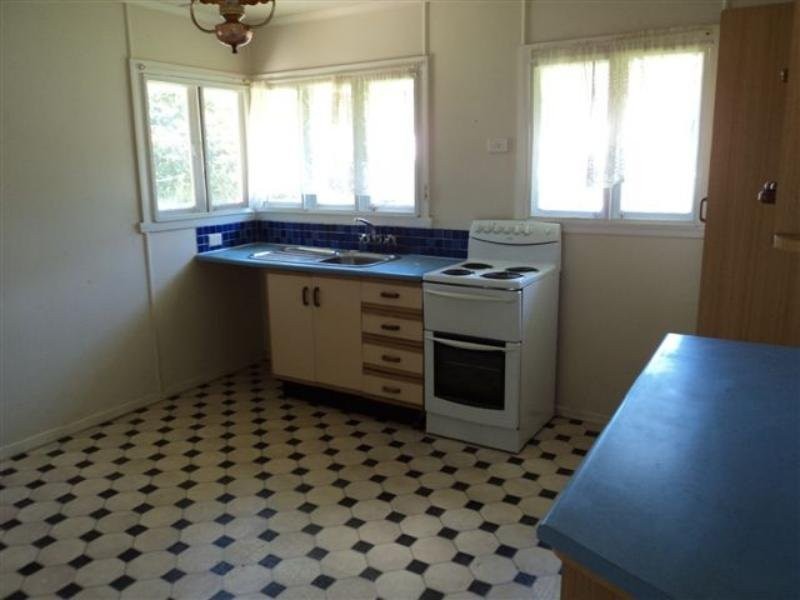 4 Wyeth Street, Wynnum QLD 4178