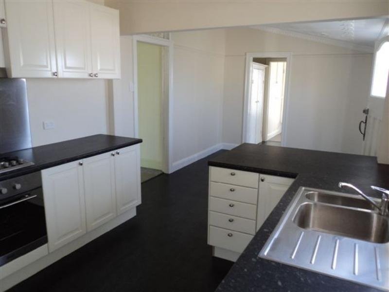87 Preston Road, Manly QLD 4179