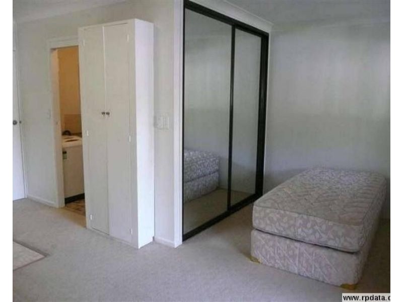 19/15 Carmichael Court, Wynnum QLD 4178