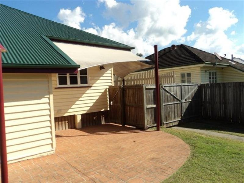 23 Faine Street, Manly West QLD 4179
