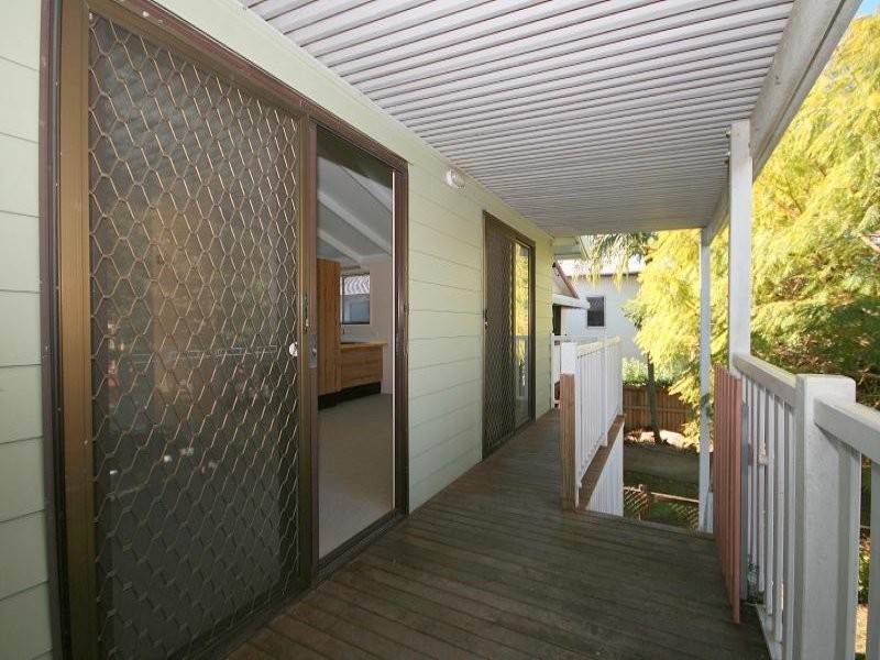 17 Cedar Street, Wynnum QLD 4178