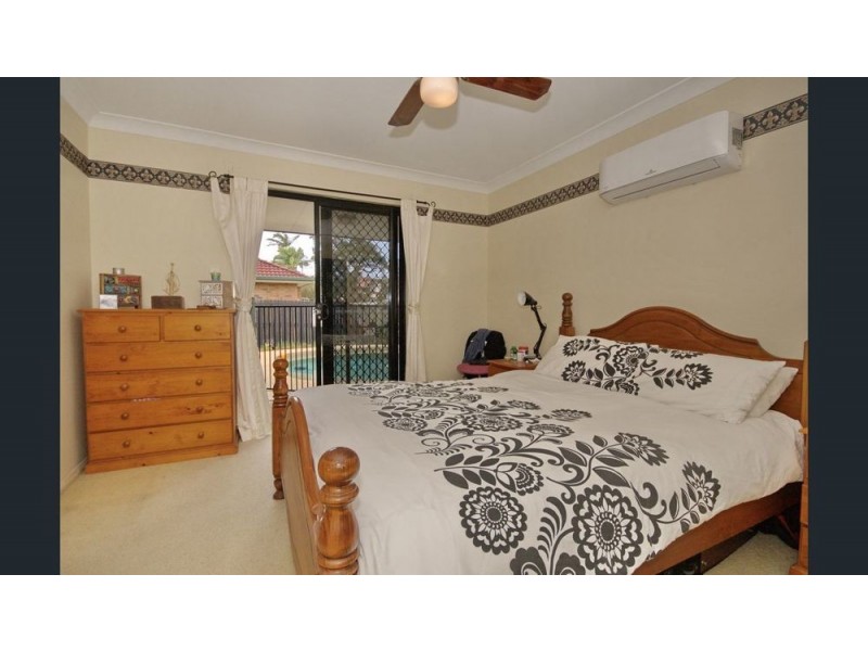 13 Ursula Place, Wynnum West QLD 4178