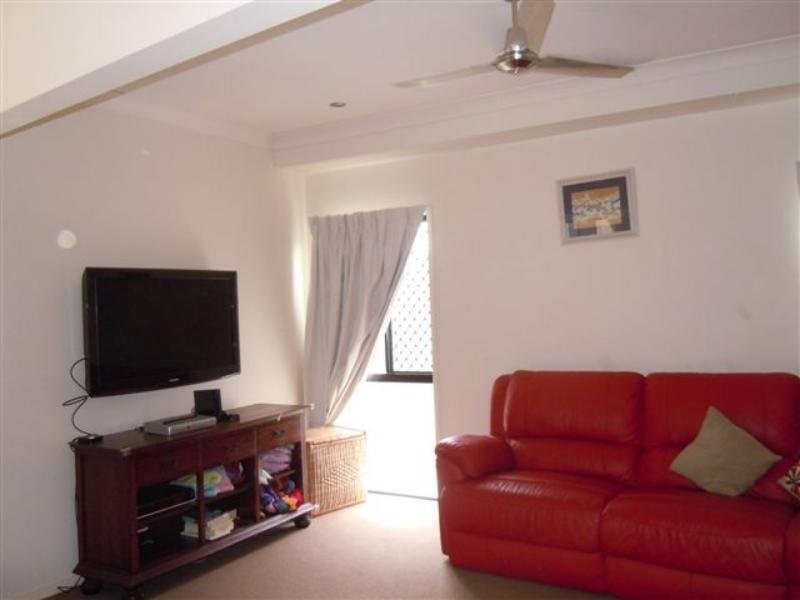 16 Montrose Parade, Wynnum West QLD 4178