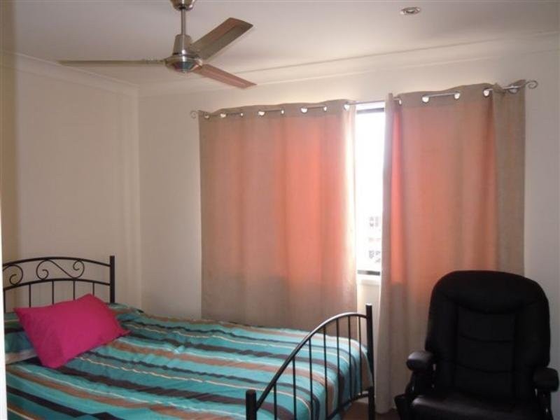 16 Montrose Parade, Wynnum West QLD 4178