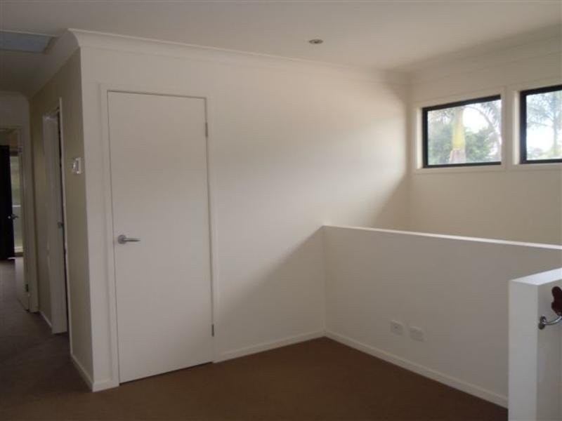 16 Montrose Parade, Wynnum West QLD 4178
