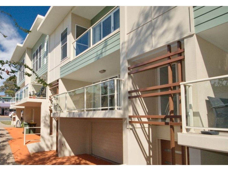 4/57 Yamboyna Street, Manly QLD 4179